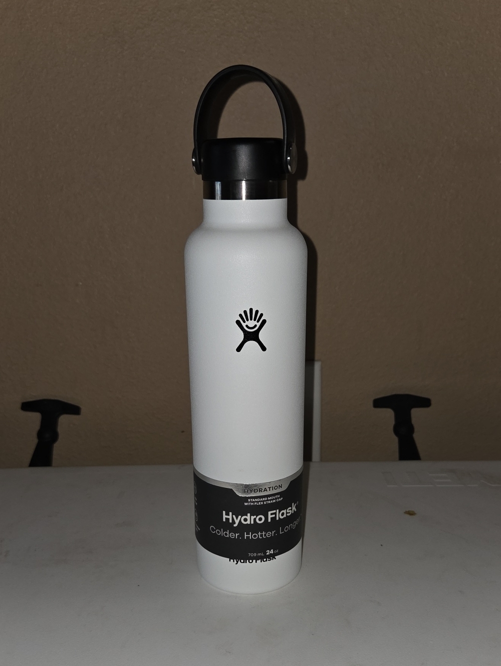 Hydro Flask White Water Bottle with Black Handle Lid 24oz